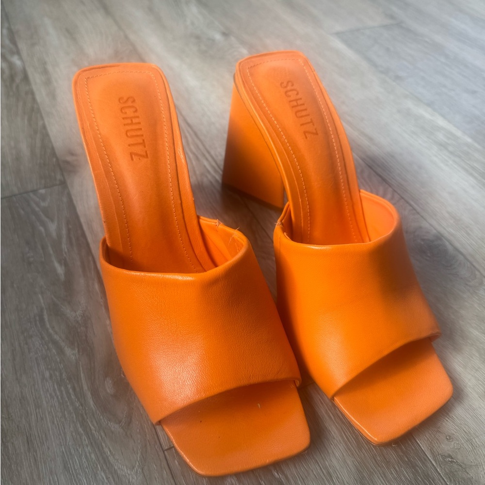 SCHUTZ Orange Mules Block Heel Modern Design
